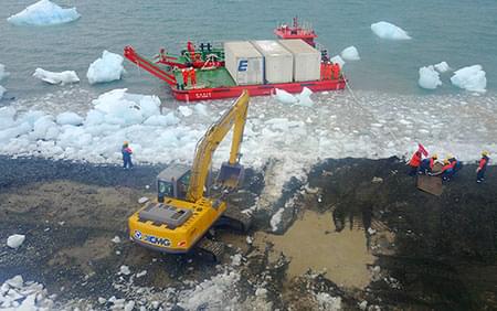 XCMG excavators are being constructed at the Antarctic scientific research station
